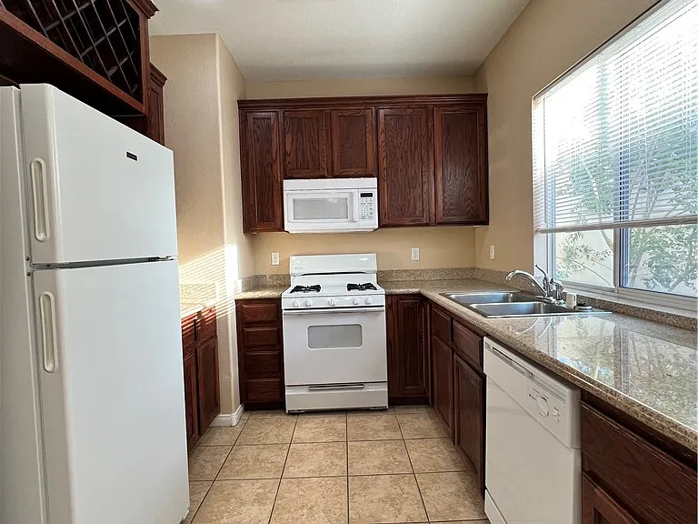8237 Golden Flowers St — Photo 40