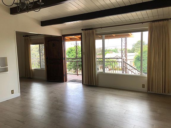 3rd image of 3117 Vaquero Ave