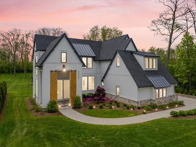 2S384 Madison St, Wheaton, IL, 60189