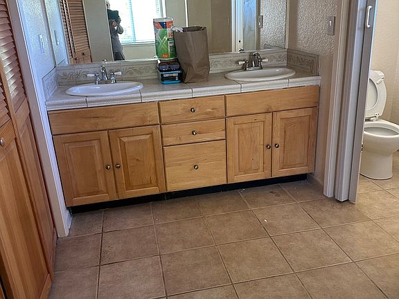 4th image of 1987 Serenata Ct