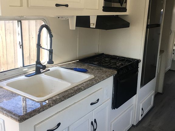 4th image of 13130 Francisquito Ave