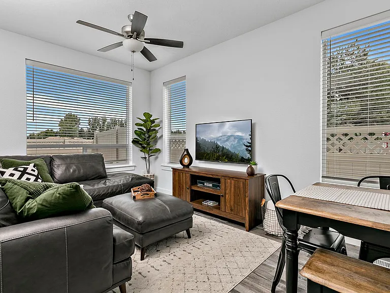 4714 W Topeka Ln — Photo 4