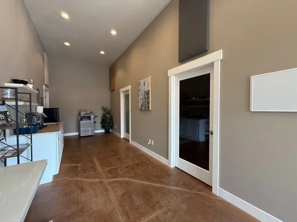 1320 E Moore St Suite B, Sedro Woolley, WA 98284