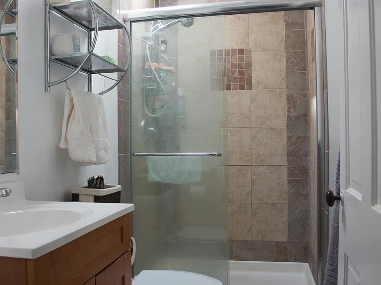 716 Berry St — Photo 11