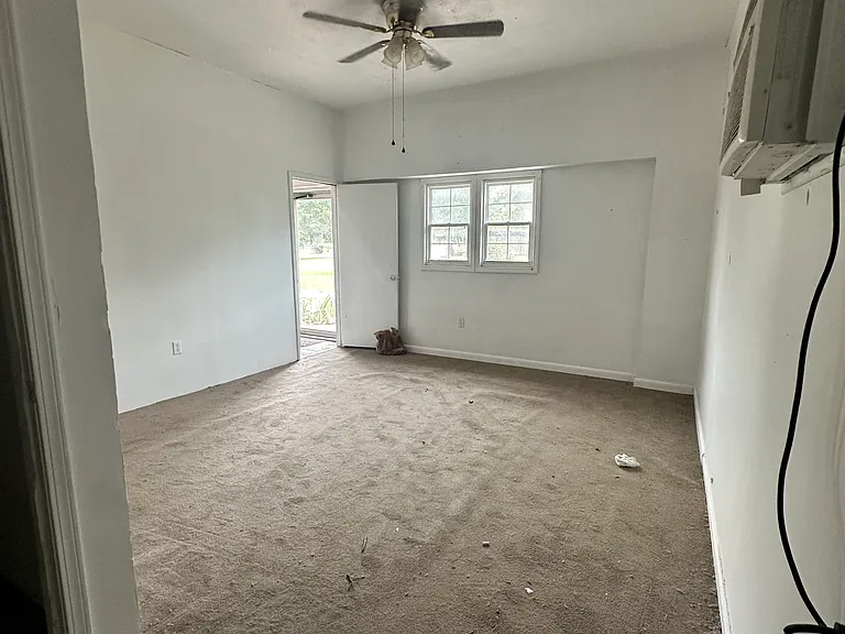 802 Oak Hurst Dr — Photo 7