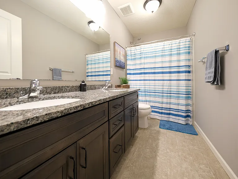 Full Bathroom Upstairs