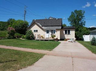 474 Bay De Noc St, Negaunee, MI 49866