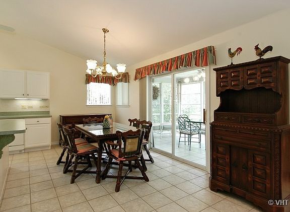 5th image of 321 Hobart Dr