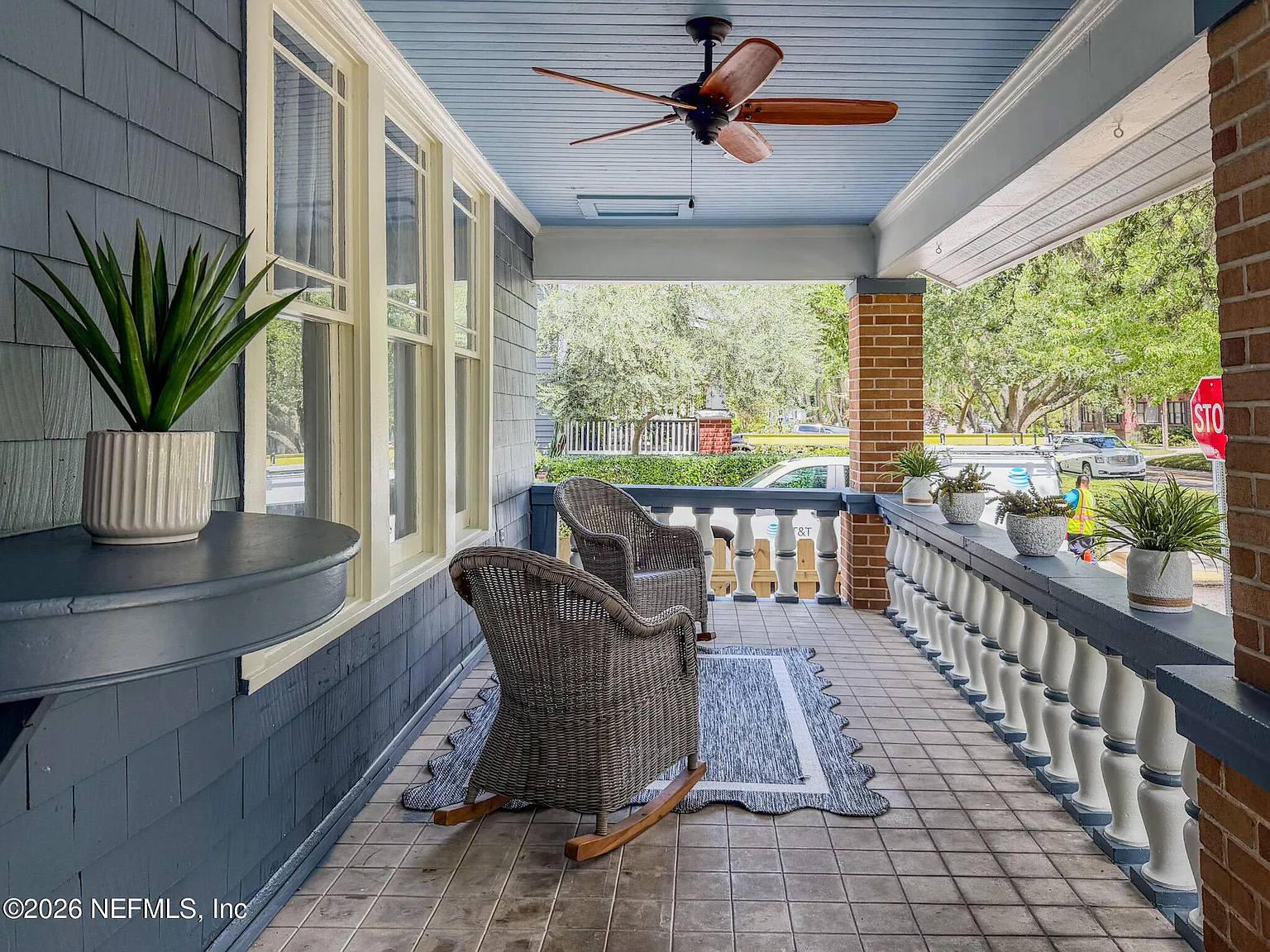 3 bed, 3.0 bath, 2468 sqft, $3,395 — Photo 4