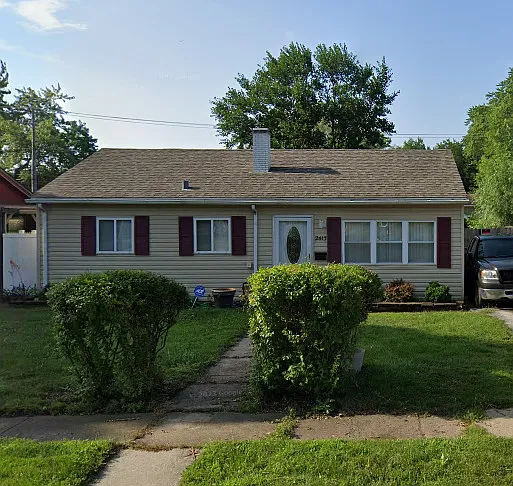 2413 Sunset Rd photo 1