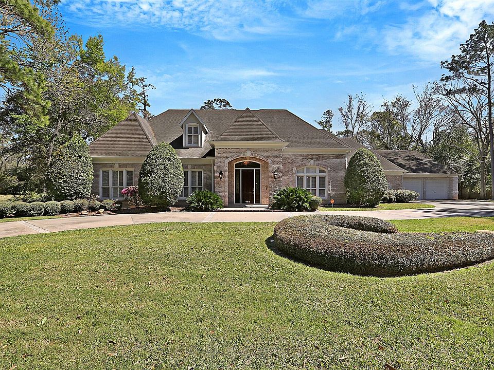 1st image of 402 Hollow Dr