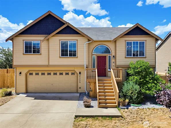 9229 Carys Street SE, Yelm, WA 98597