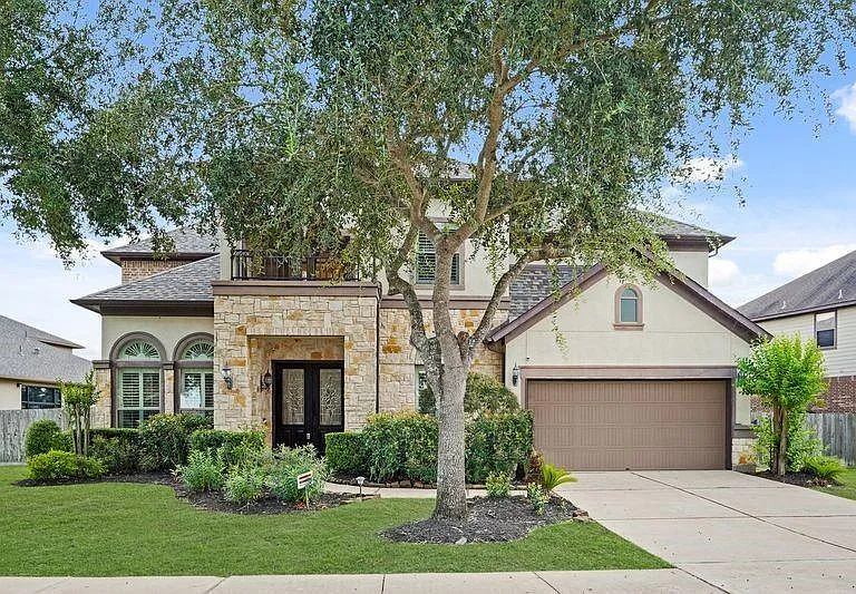 2515 Sentry Oak Way — Photo 1