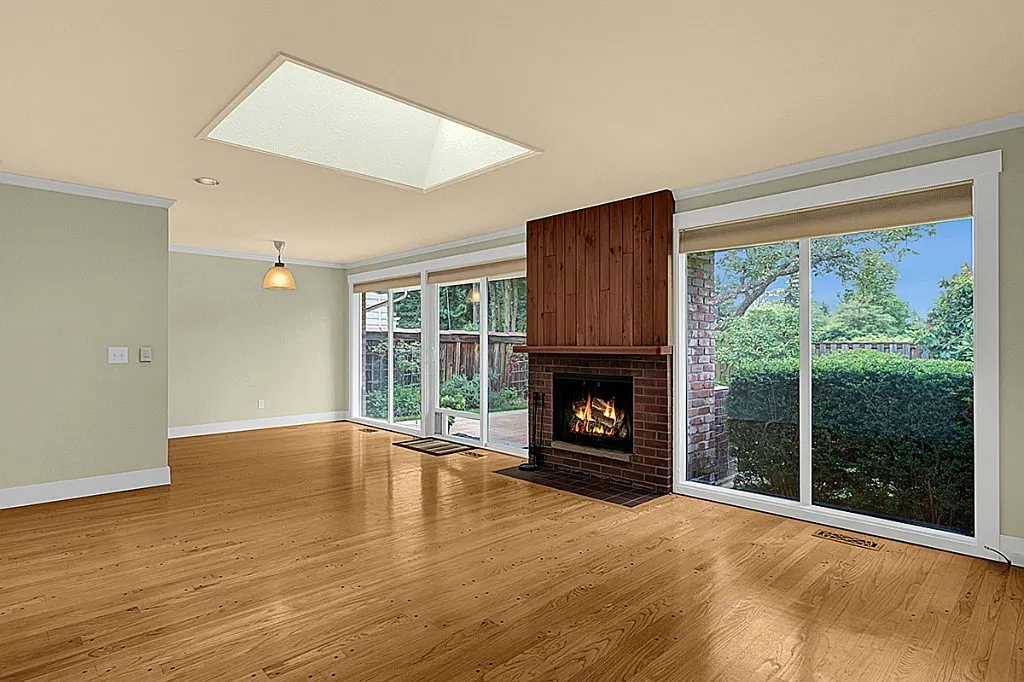 3 bed, 1404 sqft, $3,500 — Photo 2