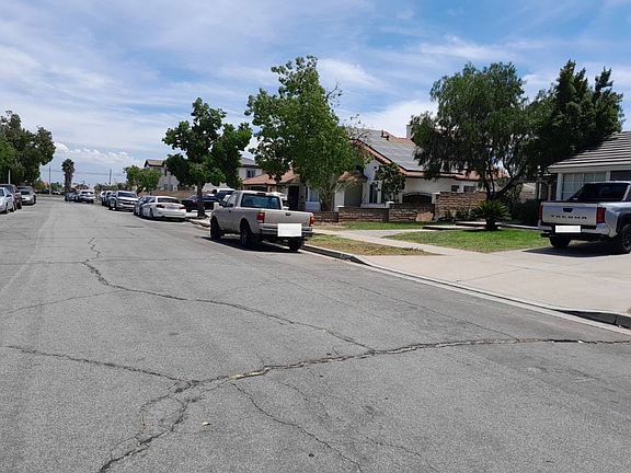 4th image of 18253 Montgomery Ave