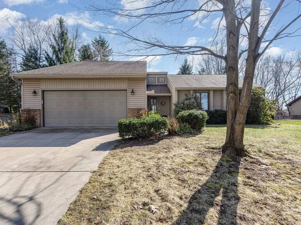105 Meadow Ln, Midland, MI 48640