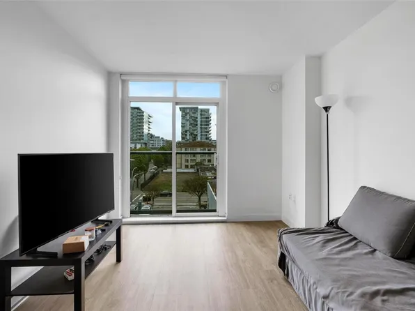 845 Johnson St #503, Victoria, BC V8W 1N4