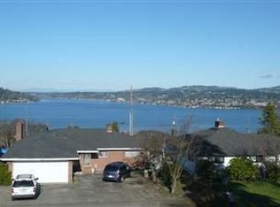 7665 S Lakeridge Dr, Seattle, WA 98178
