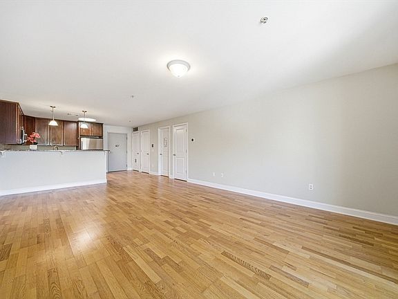 3rd image of 179 Park St Unit 403