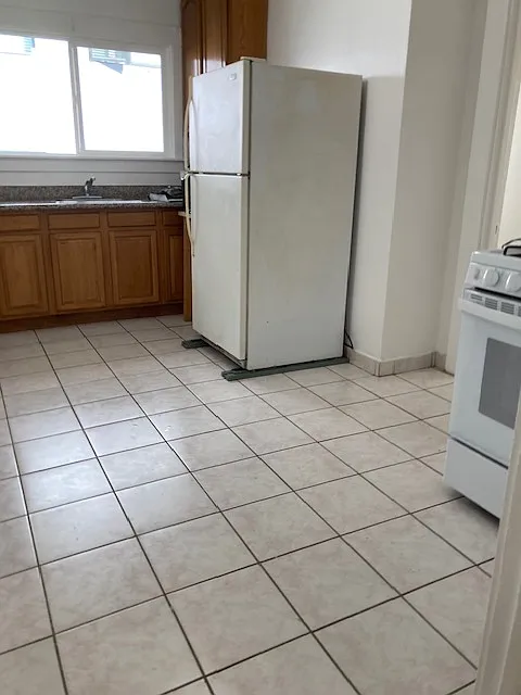 2 bed, 650 sqft, $2,300 — Photo 4