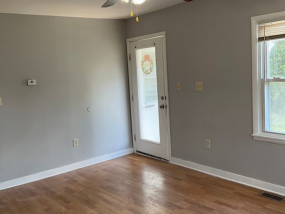 3rd image of 105 Pine St #B