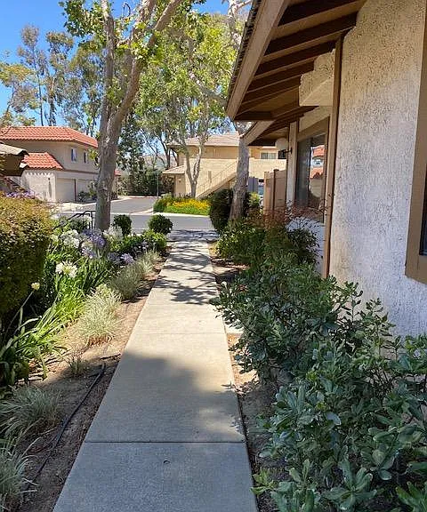637 Sydney Ln — Photo 5