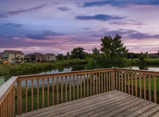 821 Goldfinch Dr, Waconia, MN 55387