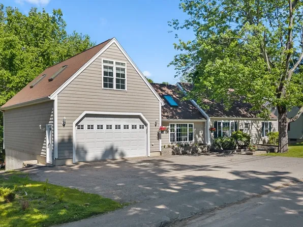123 Indian Hill Rd, Worcester, MA 01606