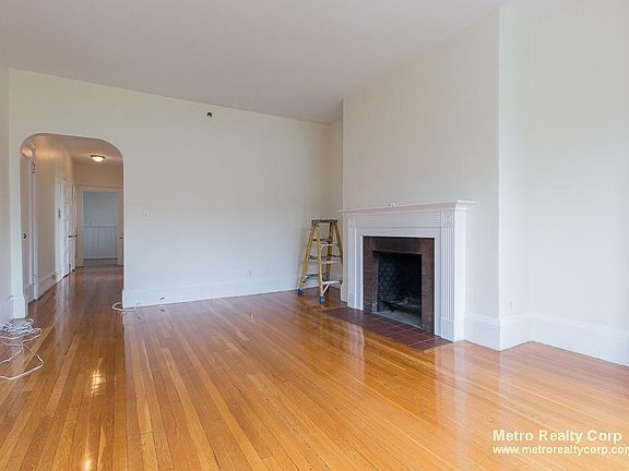 3rd image of 1369 Beacon St #42