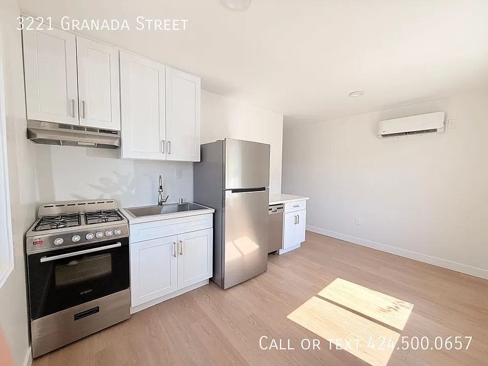 3221 Granada St
