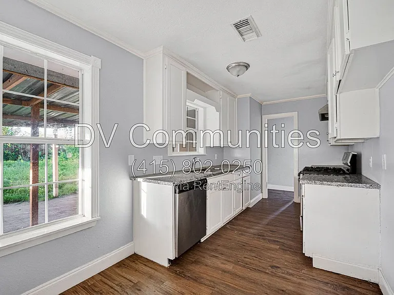 3315 Bond St — Photo 22