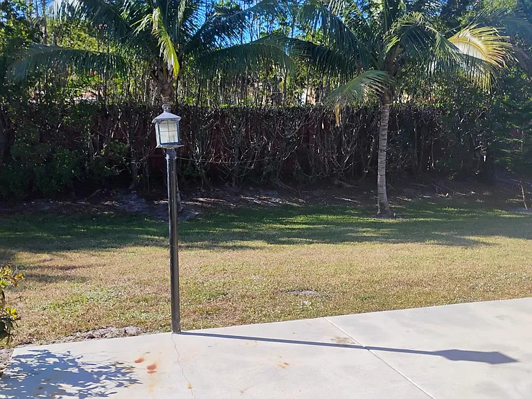 27157 Edenbridge Ct — Photo 38