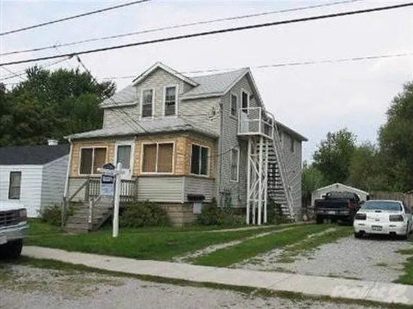 1323 170th St, Hammond, IN 46324