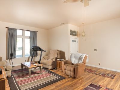 1384 Johnathan Dr, Yuba City, CA, 95993