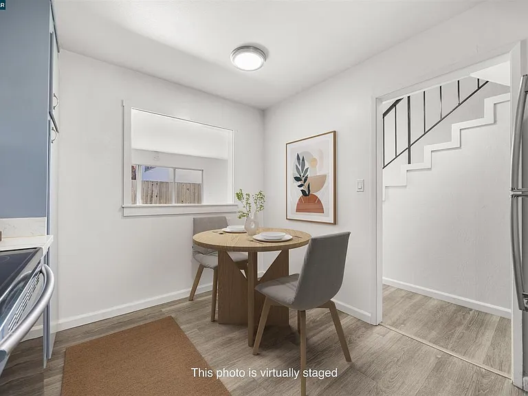 1037 Stannage Ave #2 — Photo 7