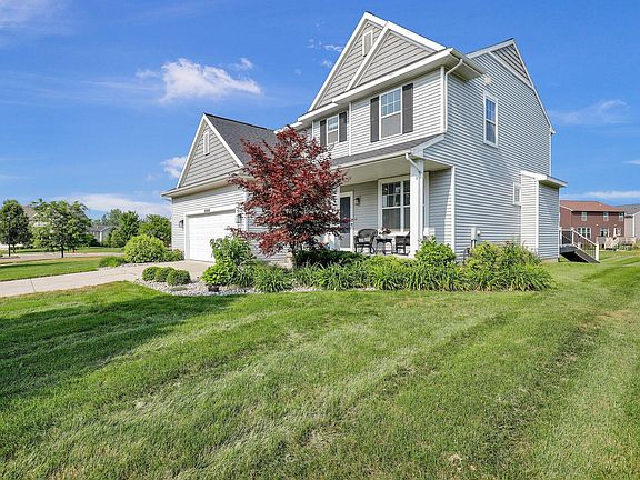 3rd image of 3560 Astilbe Dr
