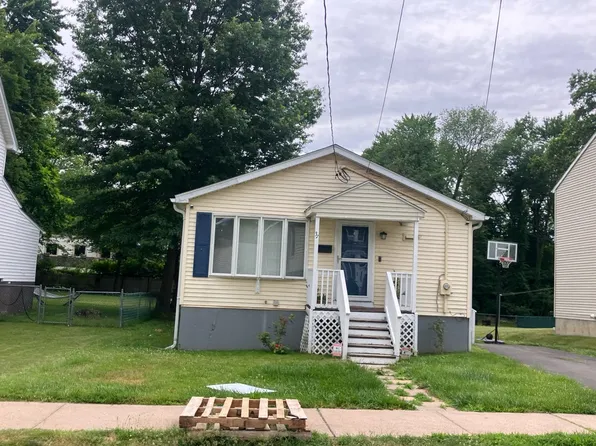 31 Marion St, Hartford, CT 06106