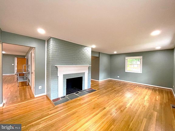 2nd image of 11207 Lochton St