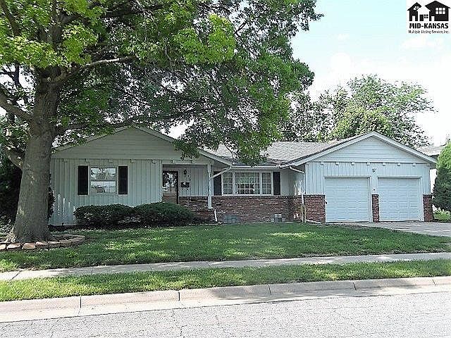 1st image of 515 E 24th Ave