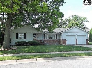 515 E 24th Ave, Hutchinson, KS 67502