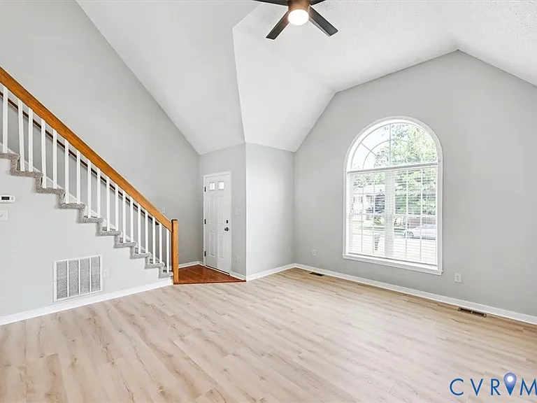 10017 Chartwood Ct — Photo 4