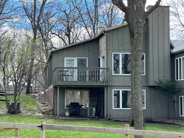 7114 Lakeshore Dr Unit 25, Okoboji, IA 51355