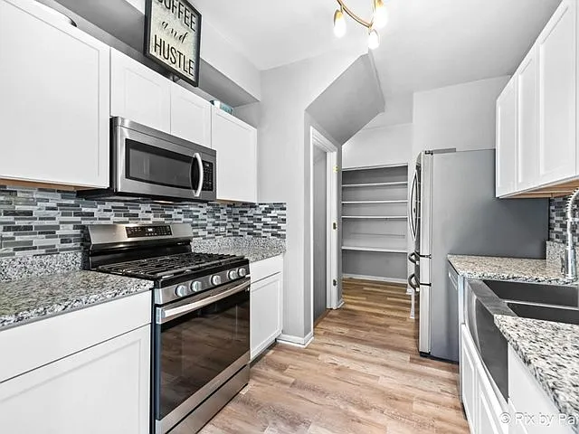 4 bed, 2000 sqft, $2,850 — Photo 3