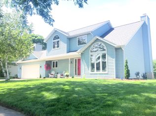 1554 Kuhle Dr, Sun Prairie, WI 53590