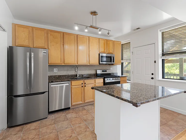 4819 N Fairfield Ave #1 — Photo 5