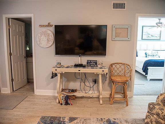 4th image of 895 Santa Rosa Blvd APT 212