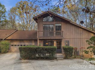 17 Knoll Dr, Columbus, NC 28722
