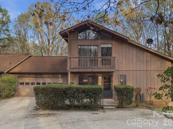 17 Knoll Dr, Columbus, NC 28722