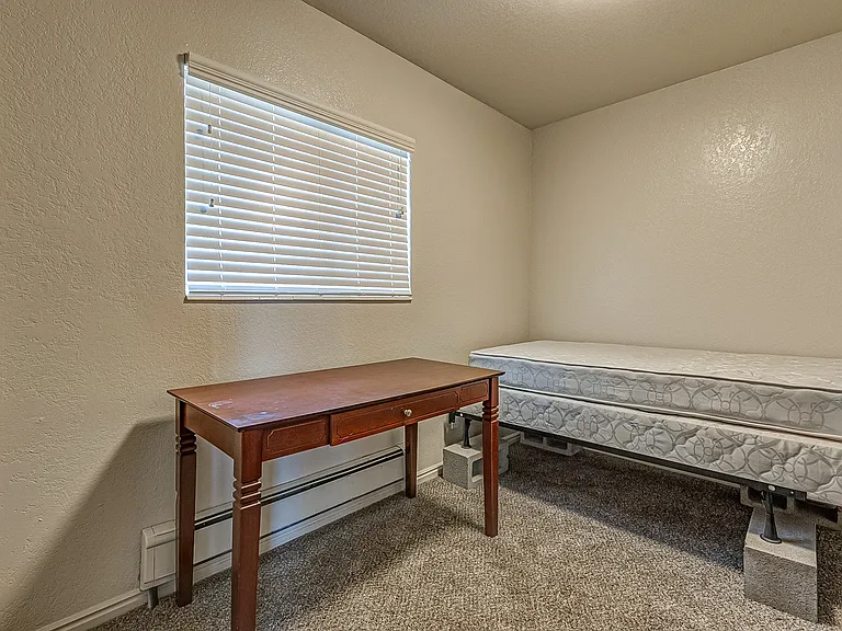 553 N 700 E #2 — Photo 9