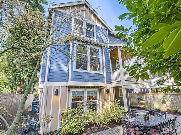 4th image of 11740 Burke Avenue N